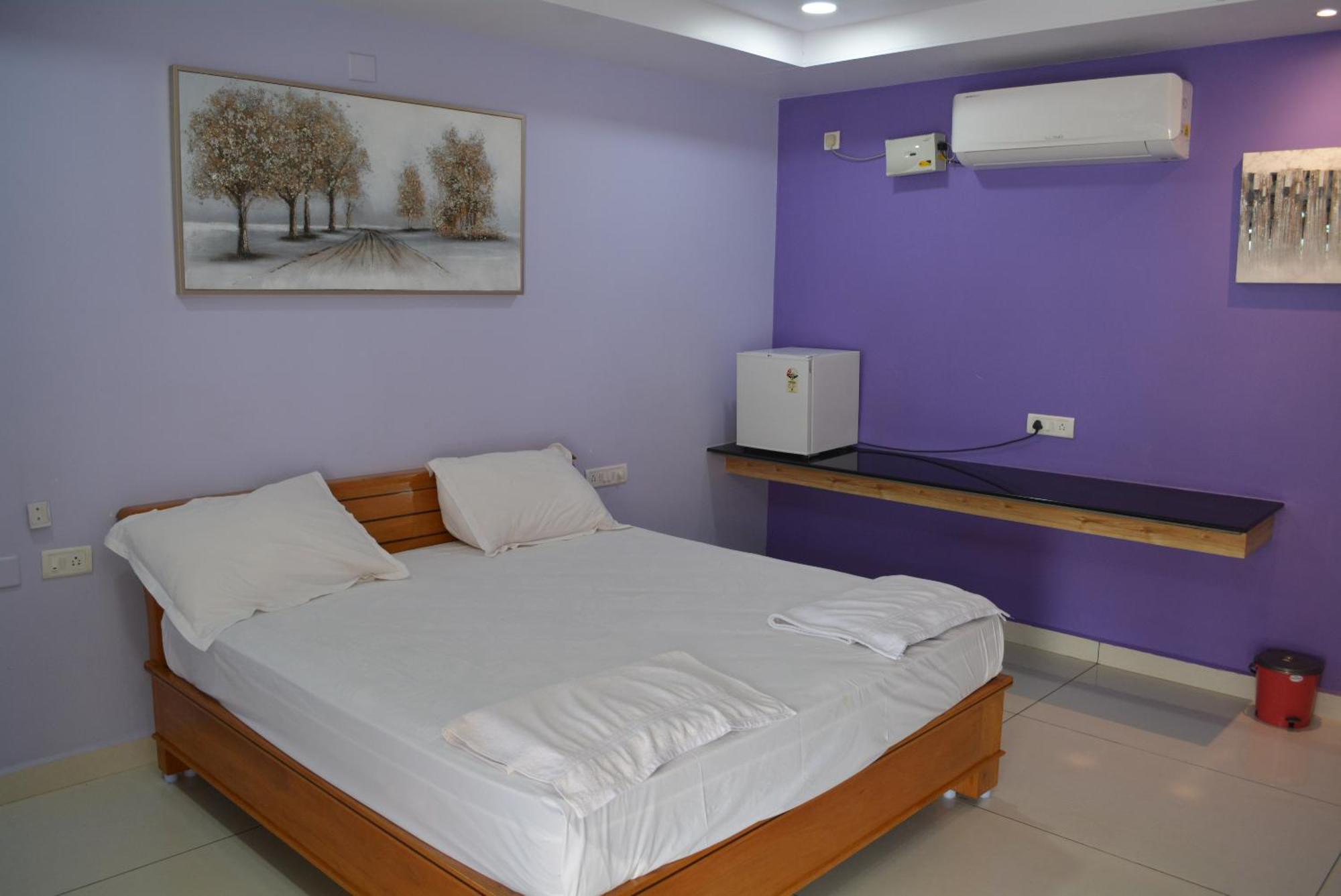 Yanam Resorts Luaran gambar