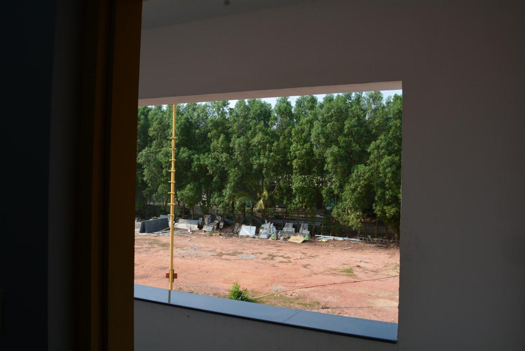 Yanam Resorts Luaran gambar